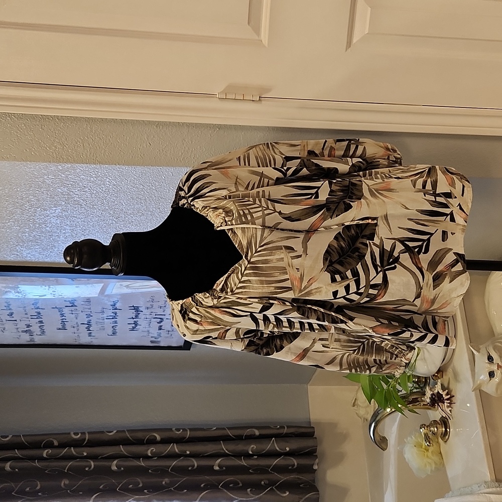 Old Navy floral blouse